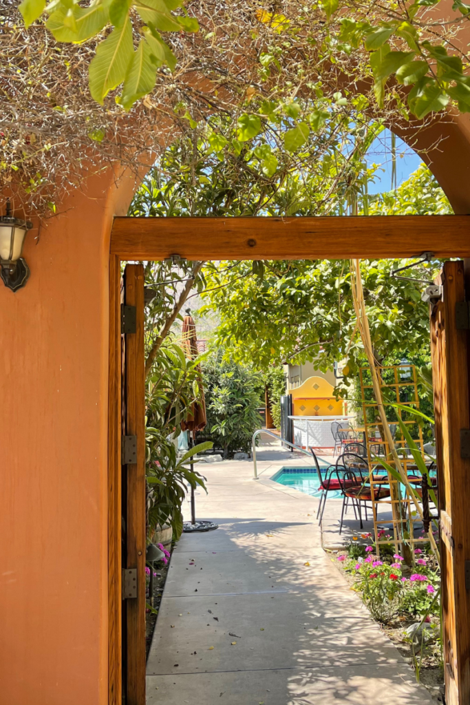 Arched entryway at Los Arboles in Palm Springs.